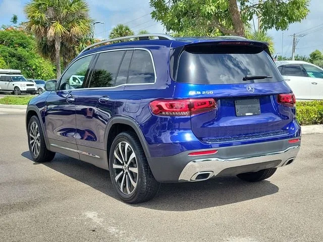 2023 Mercedes-Benz GLB GLB 250 photo 4