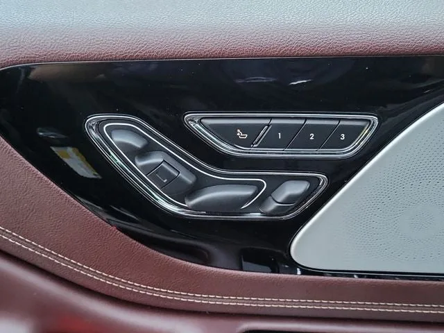 2024 Lincoln Aviator Black Label Premium photo 18