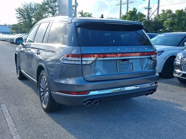 2022 Lincoln Aviator Reserve Premium photo 3