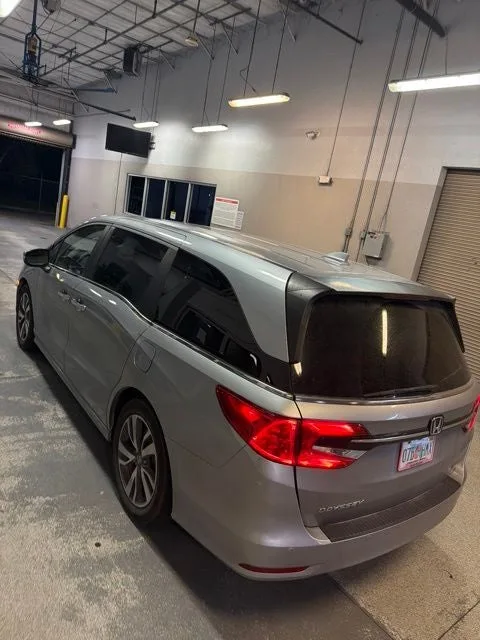 2022 Honda Odyssey Touring photo 7