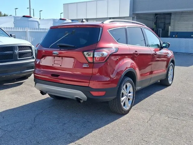 2018 Ford Escape SEL photo 4