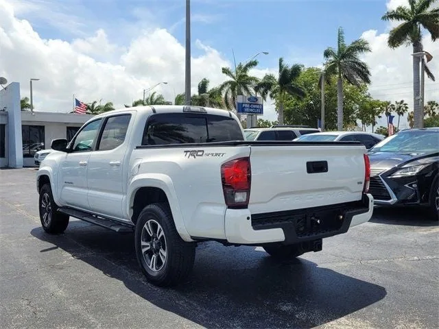 2018 Toyota Tacoma TRD Sport V6 photo 5