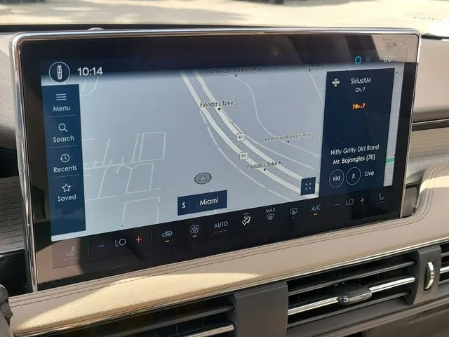 2023 Lincoln Corsair Standard photo 24
