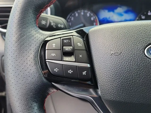 2023 Ford Explorer ST-Line photo 15