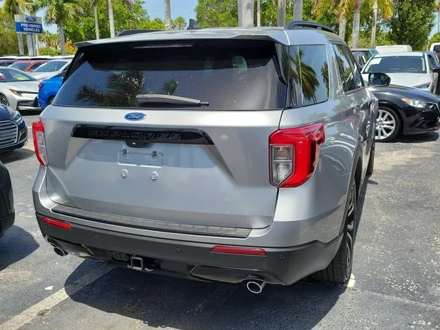 2023 Ford Explorer ST-Line photo 3