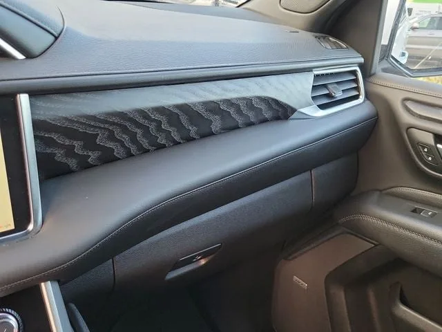 2022 GMC Yukon Denali photo 31