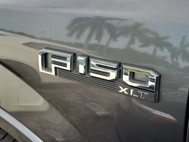 2017 Ford F-150 XLT photo 9