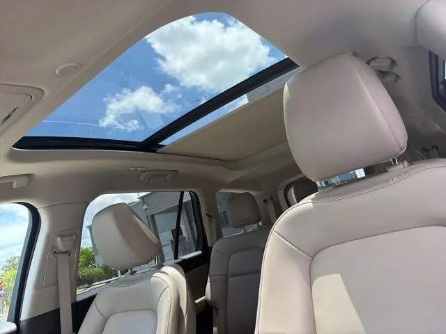 2024 Lincoln Aviator Premiere Premium photo 3