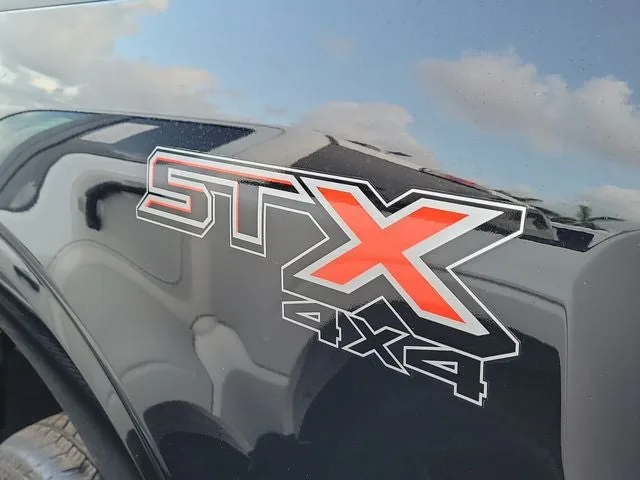 2022 Ford F-150 XL photo 4