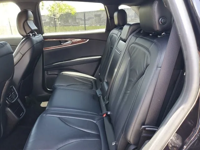 2019 Lincoln Nautilus Select photo 18