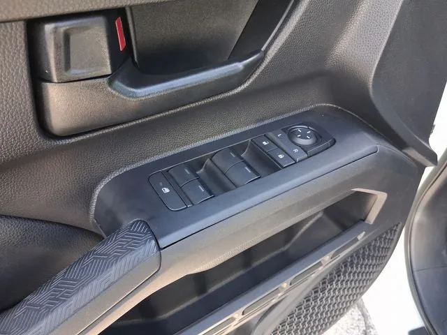 2024 Toyota Tacoma SR photo 14