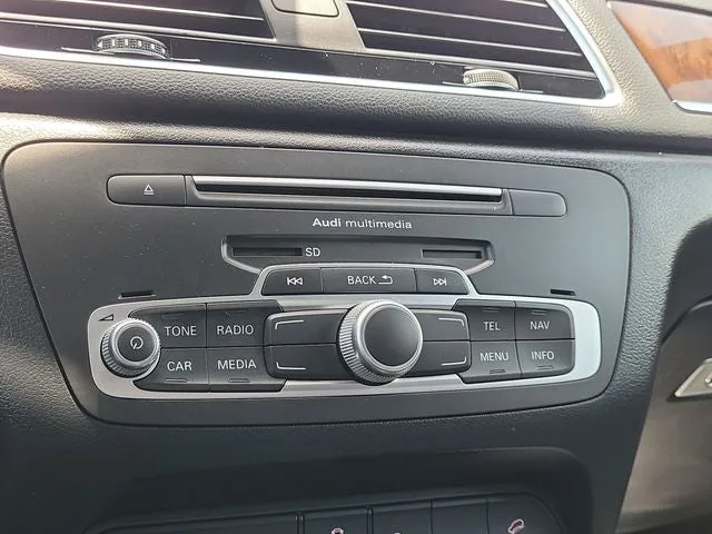 2016 Audi Q3 2.0T Premium Plus FrontTrak photo 25