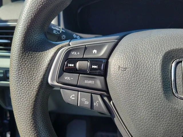 2019 Honda Accord LX photo 20