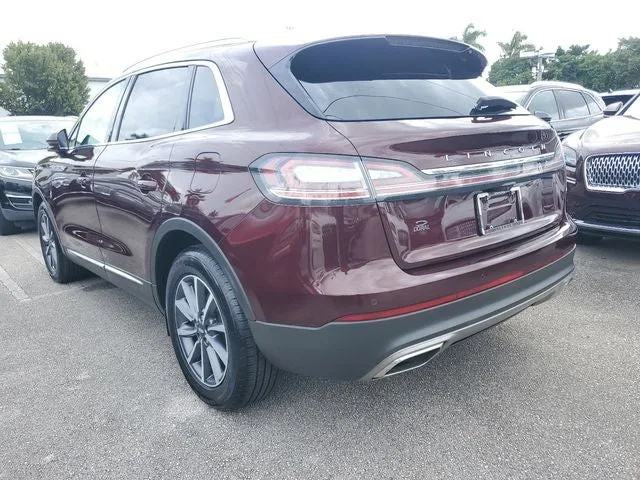 2021 Lincoln Nautilus Standard photo 4