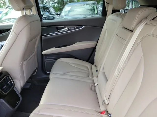 2020 Lincoln Corsair Standard photo 10