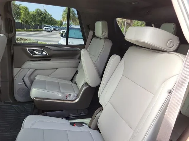2022 GMC Yukon SLT photo 15