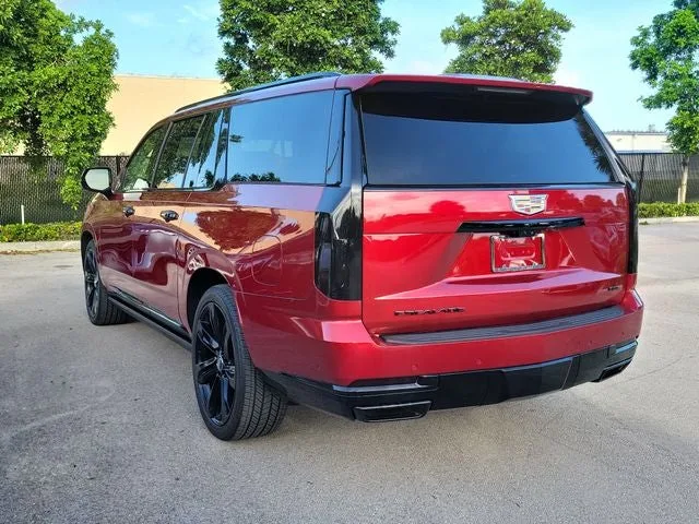 2025 Cadillac Escalade ESV Sport Platinum photo 6