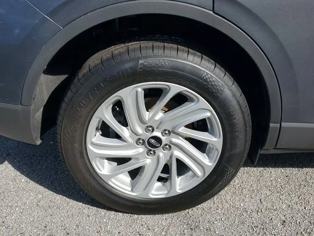 2024 Lincoln Corsair Premiere photo 7