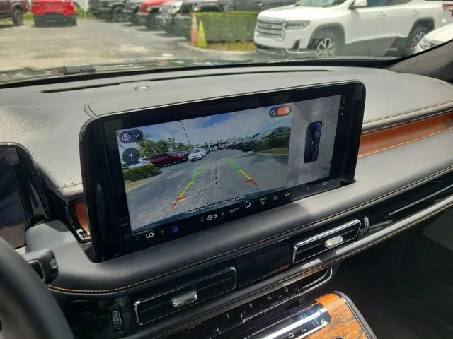 2025 Lincoln Aviator Black Label Premium photo 31