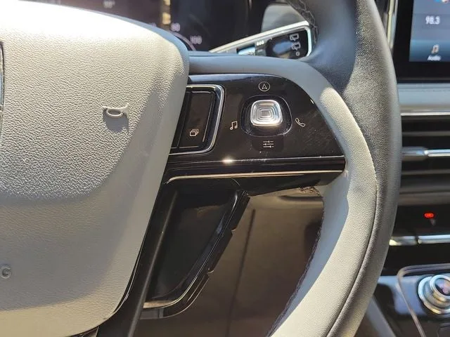 2022 Lincoln Corsair Standard photo 21