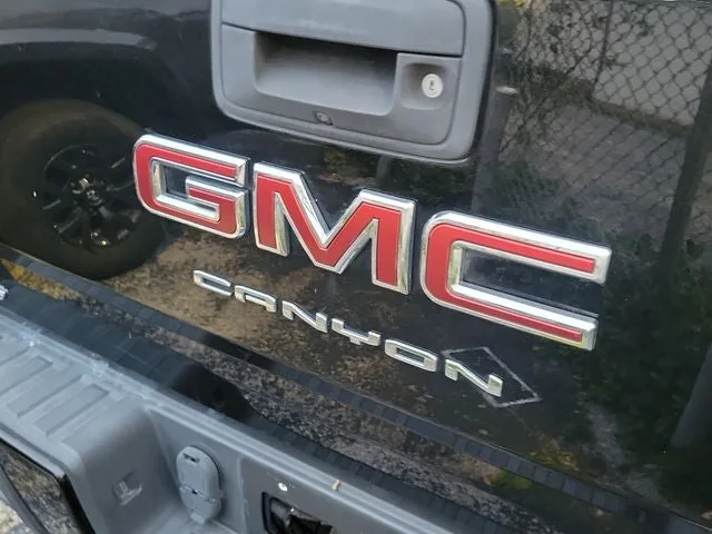 2021 GMC Canyon AT4 w/Cloth photo 12