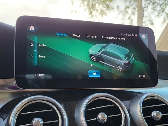 2022 Mercedes-Benz GLC GLC 300 photo 26