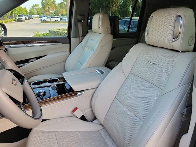 2025 Cadillac Escalade ESV Sport Platinum photo 11
