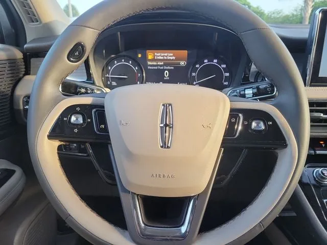 2022 Lincoln Corsair Standard photo 20