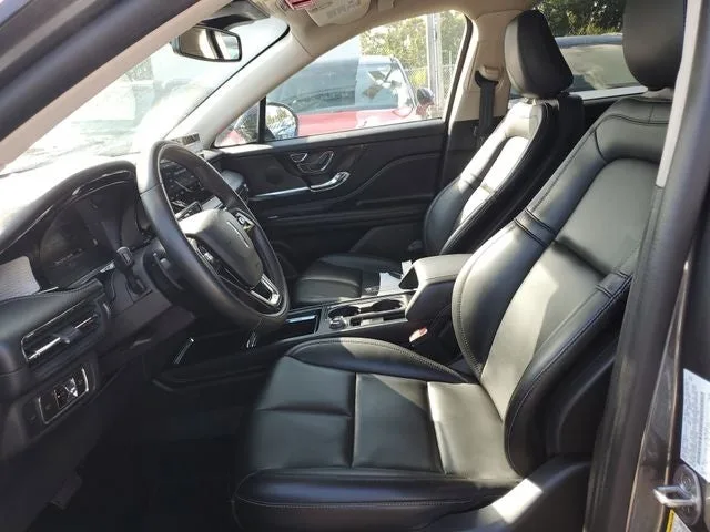 2024 Lincoln Corsair Premiere photo 14