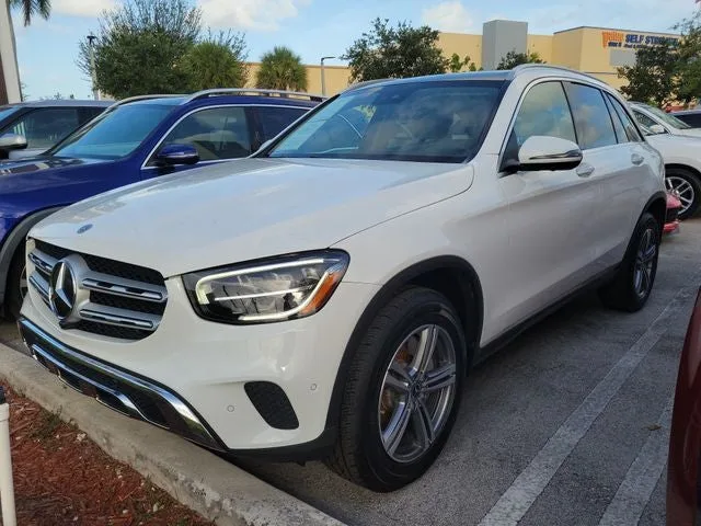 2022 Mercedes-Benz GLC GLC 300 photo 2