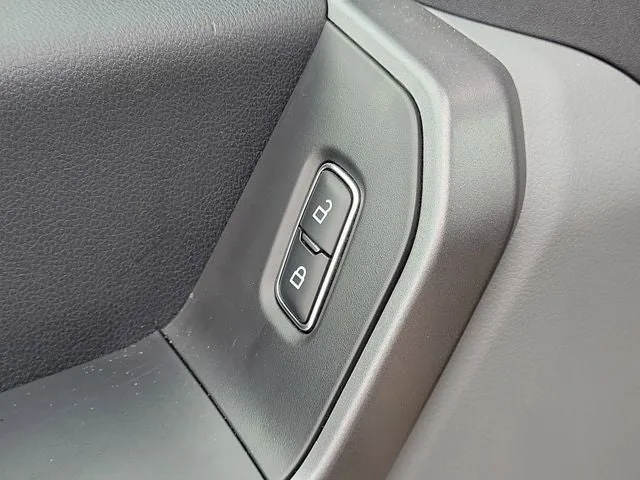 2026 Ford F-250SD XLT photo 19