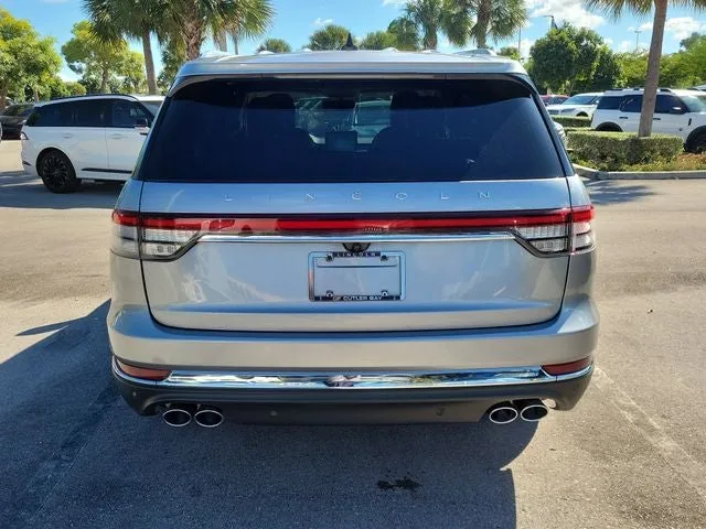 2024 Lincoln Aviator Premiere Premium photo 5