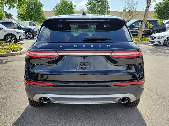 2023 Lincoln Corsair Standard photo 5