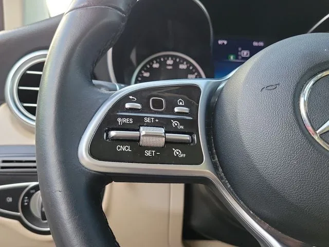 2022 Mercedes-Benz GLC GLC 300 photo 23