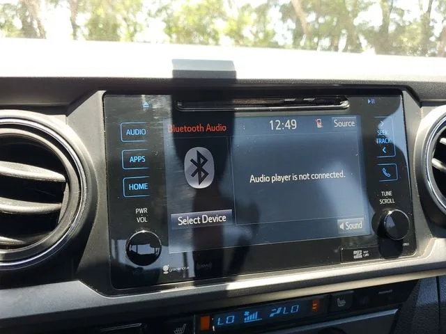 2017 Toyota Tacoma TRD Sport V6 photo 22