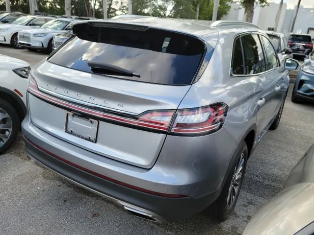2023 Lincoln Nautilus Standard photo 4