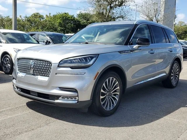 2020 Lincoln Aviator Reserve Premium photo 3