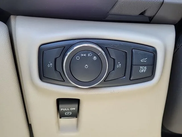 2019 Lincoln Nautilus Standard photo 25