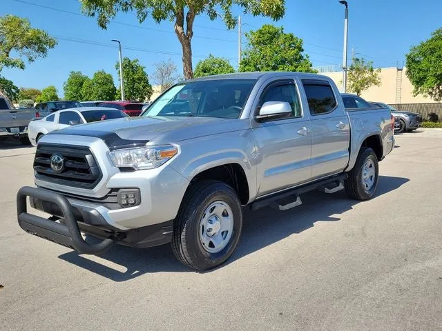2022 Toyota Tacoma SR V6 photo 3