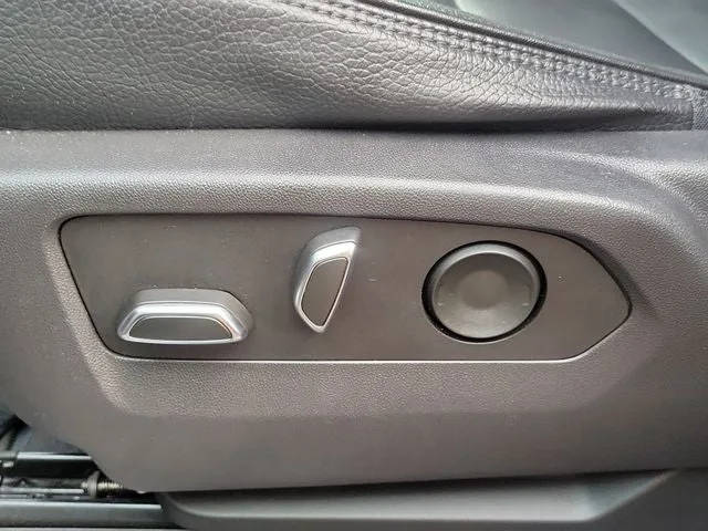 2023 GMC Sierra 1500 Denali photo 12