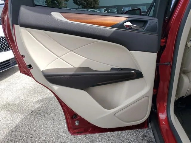 2018 Lincoln MKC Select photo 12