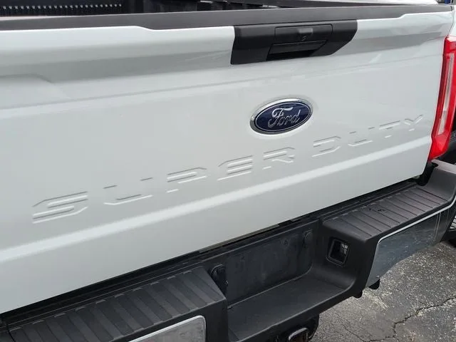 2026 Ford F-250SD XLT photo 5