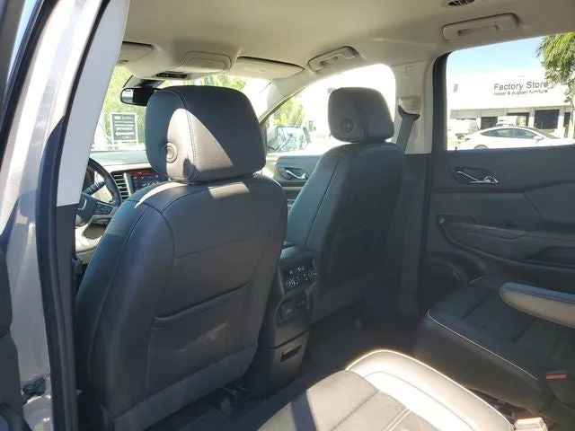 2021 GMC Acadia Denali photo 10