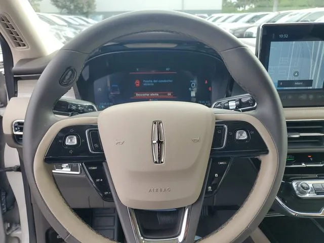 2024 Lincoln Corsair Premiere photo 19