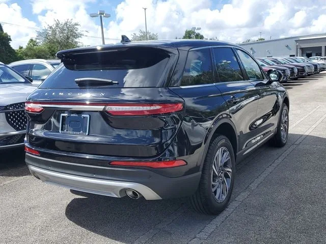 2024 Lincoln Corsair Premiere photo 6