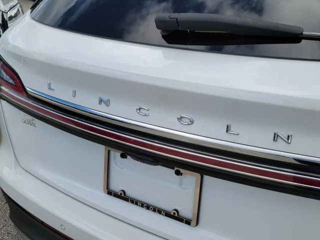 2023 Lincoln Nautilus Standard photo 5