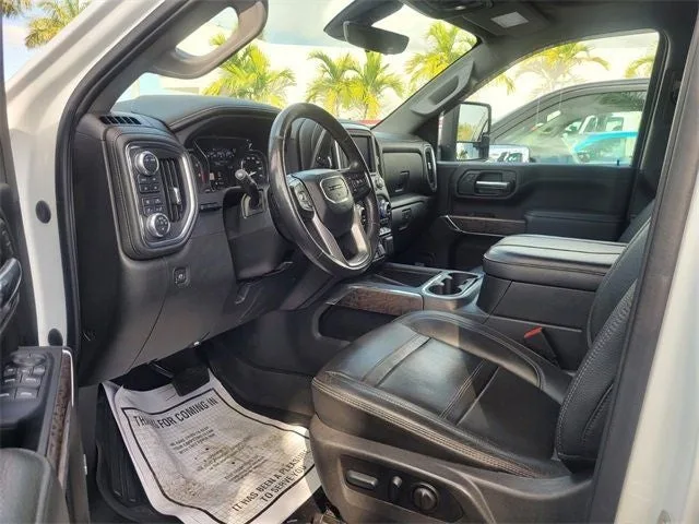 2023 GMC Sierra 2500HD Denali photo 10