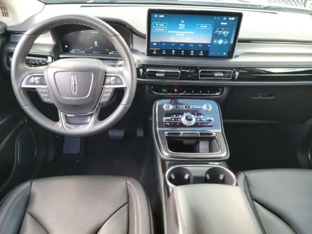 2023 Lincoln Nautilus Standard photo 13