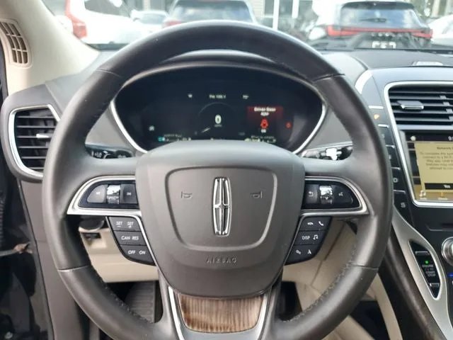 2019 Lincoln Nautilus Select photo 22