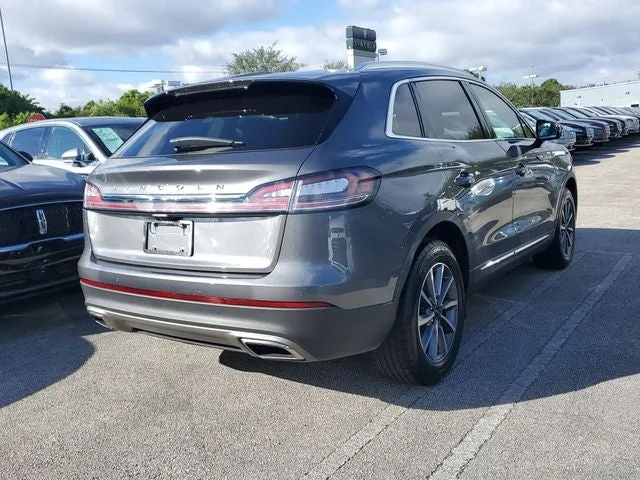 2022 Lincoln Nautilus Standard photo 6